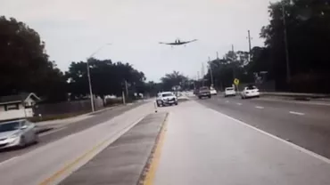 Spectaculoasa aterizare DE URGENȚĂ a unui avion pe șosea!! (VIDEO)