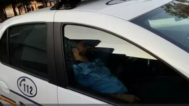 Un afacerist care s-a dat drept poliţist şi a urmărit un autocar cu girofarul, condamnat la închisoare
