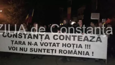 ”Țara n-a votat hoția! Voi nu sunteți România!”: Protest față de modificările legilor justiției, la Constanța (VIDEO)