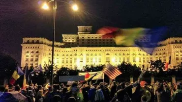 ”Hai în stradă! Apărăm democrația!” Se anunță noi proteste în Capitală împotriva ”găștii de infractori” care vrea să ”legalizeze furtul”