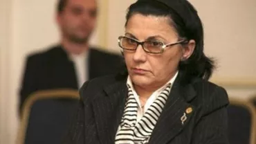Un sondaj o arată pe Ecaterina Andronescu drept cel mai bun comunicator. Surse: Ea l-ar putea înlocui, sub interimat, pe Dragnea la șefia PSD