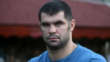 Un fost campion K1 a manifestat în Piața Victoriei pentru o măsură pe care ceilalți protestatari au contestat-o