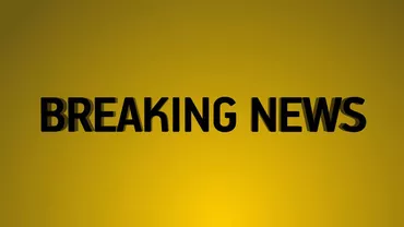 UPDATE / ALERTĂ DE SINUCIDERE! O persoană amenință că se aruncă dintr-un bloc cu 10 etaje din București. Pompierii și SMURD-ul intervin! (VIDEO,FOTO)