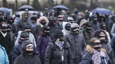 IMAGINI IMPRESIONANTE. 300 de oameni au protestat, legați la ochi, împotriva modificării Legilor Justiției (VIDEO, GALERIE FOTO)