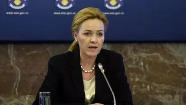 Carmen Dan REMANIATĂ?! "Cine se încălzește pe margine?"