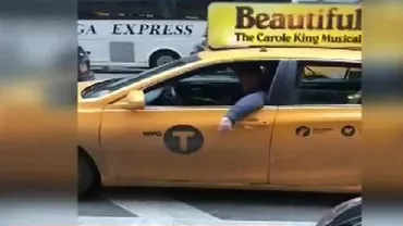 Americanii nu aud în fiecare zi așa ceva: Manelele răsună dintr-un taxi la New York (VIDEO)