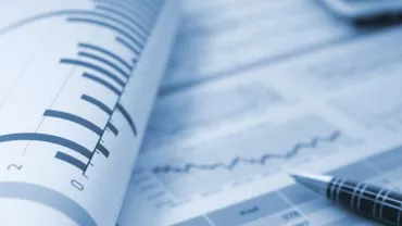 CIFRELE CRIZEI: Deficitul bugetului general consolidat a ajuns la 10,2 mld. lei. Cheltuielile cu salariile bugetarilor au urcat cu peste 21%