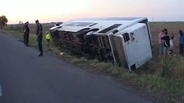 Ghinion teribil pentru un grup de români din Ungaria: Autocarul în care se aflau s-a răsturnat. Bilanţul victimelor