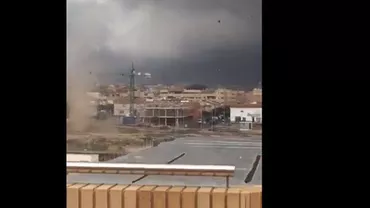 Vreme extremă în Europa: Imagini spectaculoase cu o tornadă din Spania (VIDEO)