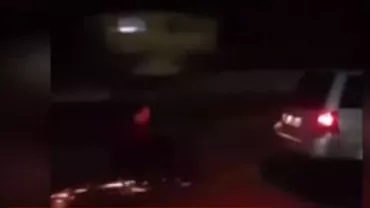 Ce fac românii când nu ninge: Pericolul la care s-a expus un tânăr amator de săniuș (VIDEO)