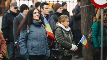 Protestele împotriva PSD Sibiu CONTINUĂ: Ce FLASHMOB au mai pus în scenă manifestanții (VIDEO)