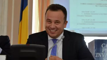 Liviu Pop a anunţat MODIFICAREA Regulamentului de organizare a şcolilor PE FACEBOOK! Ce se întâmplă cu UNIFORMA ŞCOLARĂ
