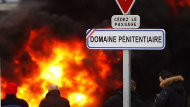 Căderea "Bastiliilor"! ARD pușcăriile în Franța și GARDIENII le dau foc. PROTESTE fără precedent (VIDEO, FOTO)