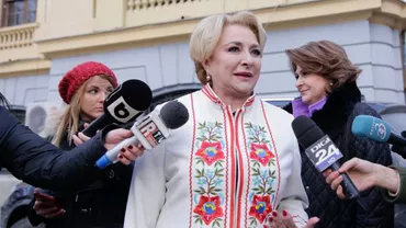 Imagine VIRALĂ: Ironii pe internet după propunerea Vioricăi Dăncilă pentru funcția de premier (FOTO)