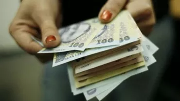 O femeie A GĂSIT pe stradă peste 20.000 de lei! AFLĂ ce a făcut cu banii