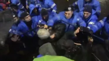 Jandarmul violent, participant la parada de 1 Decembrie în calitate de comandant al unui detașament de elită al Jandarmeriei Române
