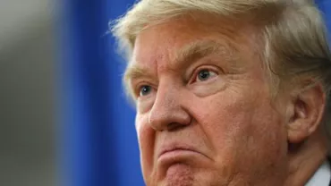 Trump, luat la MIŞTO?! a comandat un o pictură a lui Van Gogh, dar a primit un closet de aur (VIDEO)