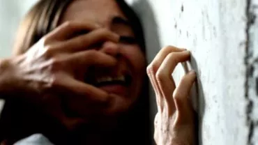 Caz ȘOCANT! Fetiță de nouă ani, VIOLATĂ de propriul tată, A NĂSCUT un bebeluș! Agresorul...