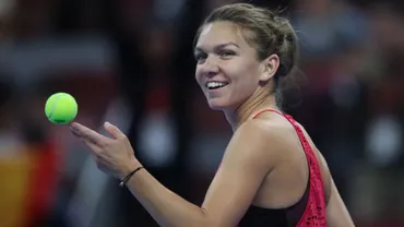 IMAGINI INEDITE CU HALEP! Cu cine a fost surprinsă tenismena în centrul Bucureștiului (VIDEO)