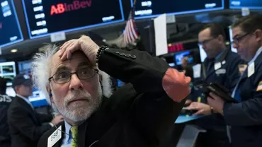 DEZASTRU pe piaţa financiară: Cea mai mare PRĂBUȘIRE a indicelui Dow Jones! Criza își arată colții