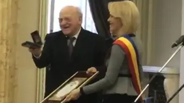 Moment SOLEMN! Preşedintele Federaţiei Comunitatilor Evreieşti, "Cetățean de onoare al Municipiului București" (VIDEO)
