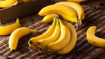 Au apărut bananele cu coajă comestibilă