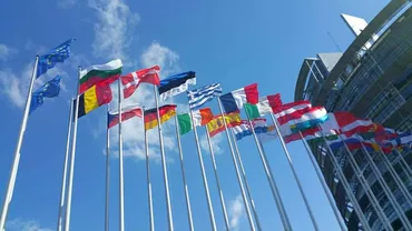 Atac de la Bruxelles la adresa Guvernului: "Sper că 'ţopăiala fiscală' a încetat" (FOTO)