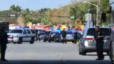 Panică la un liceu din Statele Unite: 17 persoane au fost ucise, iar alte zeci rănite