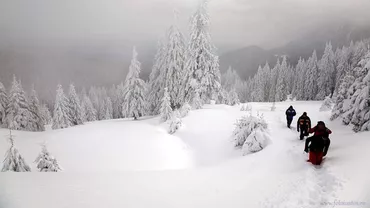 Operațiune DE SALVARE a unor turiști BLOCAȚI pe munte