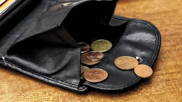 ROBOR la 3 luni continuă SĂ CREASCĂ! ROMÂNII CU CREDITE în lei, tot mai afectaţi. Şi LEUL se pierde teren în faţa euro