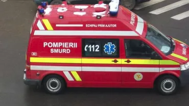 Trei paramedici au fost răniți într-un accident rutier cu o ambulanță SMURD în Brașov (FOTO)