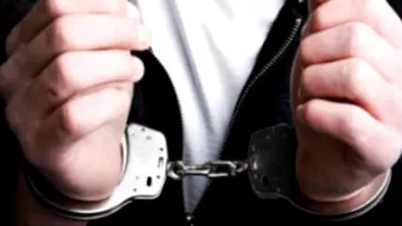 DOI BĂTRÂNI au fost TÂLHĂRIŢI în propria casă. HOȚII le-au furat banii de ÎNMORMÂNTARE