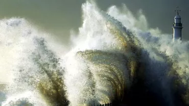 Condiții meteo SEVERE de FURTUNĂ și vânt în Grecia