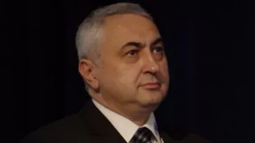 “Educați România, nu o pesedizați!” Scaunul ministrului Educaţiei SE CLATINĂ: “Aţi umilit profesorii fără jenă. Le-aţi arătat cine este jupânul”
