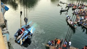 Accident rutier TRAGIC: 25 de nuntaşi au decedat