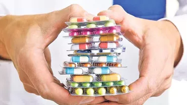AVERTISMENTUL MEDICILOR: La ce RISCURI te expui dacă iei o aspirină pe zi