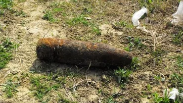 Un ieșean a tasat pământul cu o BOMBĂ timp de 40 de ani. Ce s-a întâmplat când vecinul său a procedat la fel