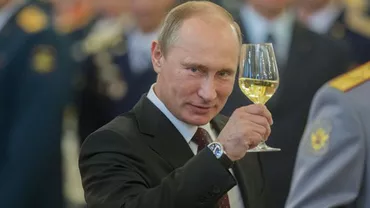 Vladimir Putin, pregătit pentru a patra încoronare: Ruşii votează duminică într-un scrutin cu câştigător clar