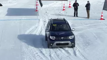 Dacia Duster, campioană la slalom pe o pârtie din Elveția. Autoturismul românesc a făcut spectacol în Alpi (VIDEO)