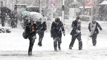 ALERTĂ METEO! De la ora 15:00 începe VIJELIA: Ger, ninsori şi polei în majoritatea ţării. Vezi care sunt zonele vizate!