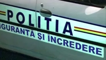 Polițiști fotografiați când își făceau nevoile pe zidul unei BISERICI, în timpul protestului din București (FOTO)