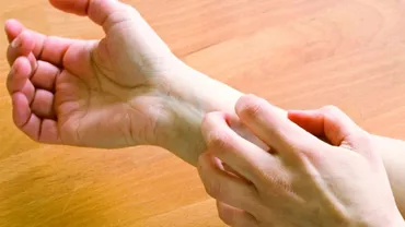 CAZ halucinant în CONSTANȚA! Un copil ar fi luat RÂIE la ȘCOALĂ de trei ori într-o lună