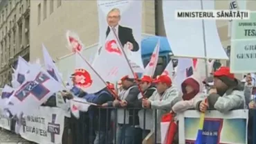 Sindicaliștii Sanitas, protest la Ministerul Sănătății: De ce sunt nemulțumiți angajații din sistemul sanitar (VIDEO)
