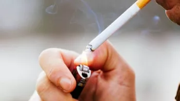 Scrumiera Europei: Ţara care a reautorizat fumatul în baruri şi restaurante