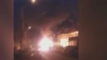 București: Piromanul care a incendiat 8 mașini și un bloc, de negăsit (VIDEO)