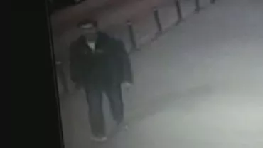 Cazul piromanului din Capitală. Un bărbat a fost ridicat de polițiști dintr-un mall (FOTO)