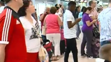 Sărbători de coșmar pentru 50 de români. Au rămas blocați în Portugalia, după anularea unei curse