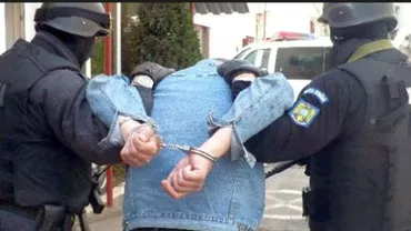Braşov: Bărbat reţinut după ce a ameninţat şi violat o fată de 17 ani