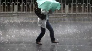 Se RĂCEȘTE și vin ploile! Când se va strica vremea în toată țara. Meteorologii au emis PROGNOZA METEO
