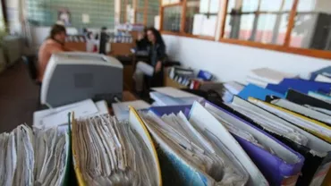 De pe podium, la Guvern: Statul este plin de funcţionare pe care aspectul le recomandă mai mult decât realizările (VIDEO)